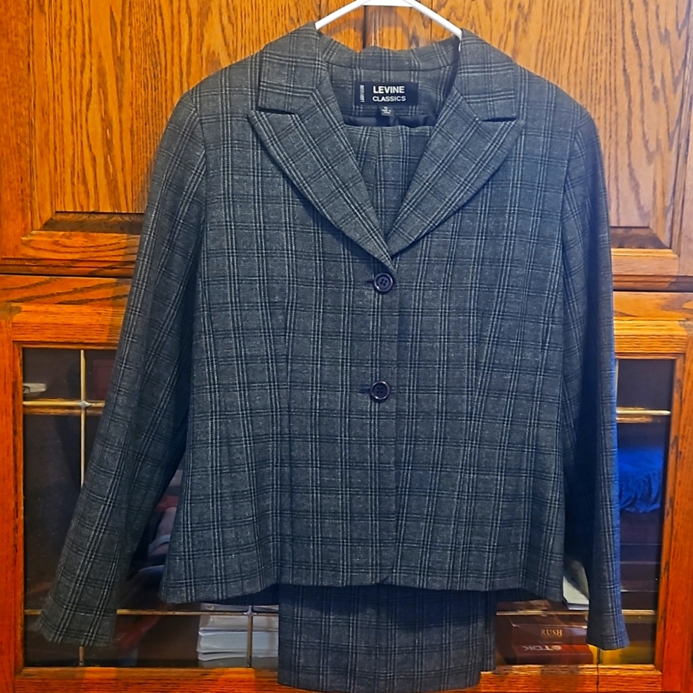 Women's suit